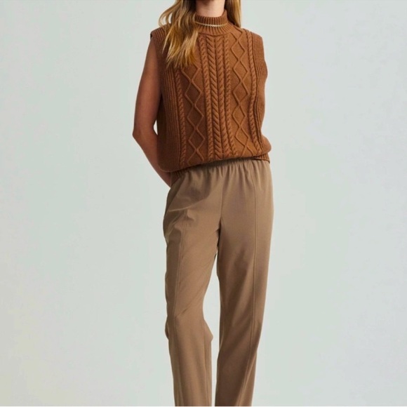 Varley Joilette Roll Neck Vest 💕💕 - Picture 6 of 6